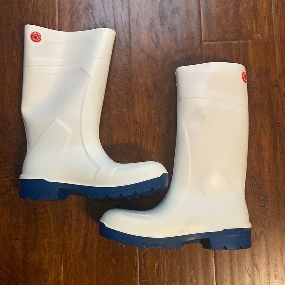 Men rain boots